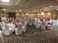 Canad Inns Destination Centre Fort Garry Hotels near Fort Gary
