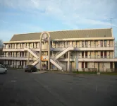 Hôtel Première Classe Dreux Hôtels à proximité de : Circuit de l'Ouest Parisien