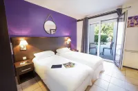 Les Pins Blancs en Provence Hotels in Taradeau