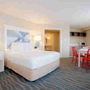 Cedar Point Hotel Breakers Rooms
