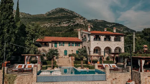 Talići Hill - Rustic Villas - 5-Star