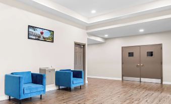 Super 8 by Wyndham Cornelia