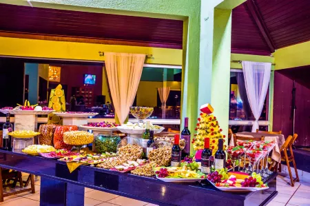 Balneário do Lago Hotel Отели рядом с достопримечательностью «Paraiso Perdido»