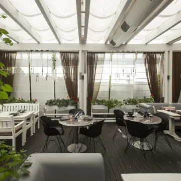 Flowers Hotel