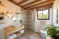 Treedom Villas and Vardos Hotels in Sedgefield