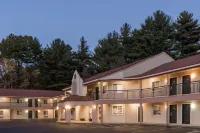 Howard Johnson by Wyndham Lenox Hotels in Pittsfield