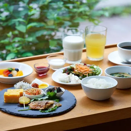 Hotel Sunroute Ginza Отели рядом с достопримечательностью «Универмаг Mitsukoshi Ginza»