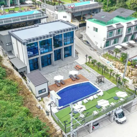 Yeosu Tivoli Pension