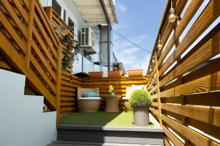 Rooms Boutique by Annie's