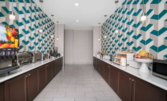 La Quinta Inn & Suites by Wyndham West Memphis