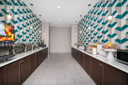 La Quinta Inn & Suites by Wyndham West Memphis