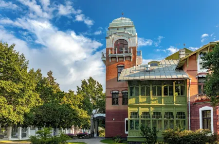 Villa Ammende Restaurant and Hotel Отели в г. Пярну