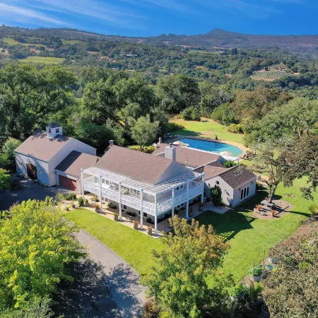 Sonoma Sunshine by AvantStay Countryside Views