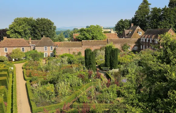 利茲城堡馬廄庭院房酒店