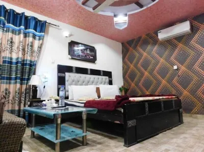 Hotel Paradise Plus