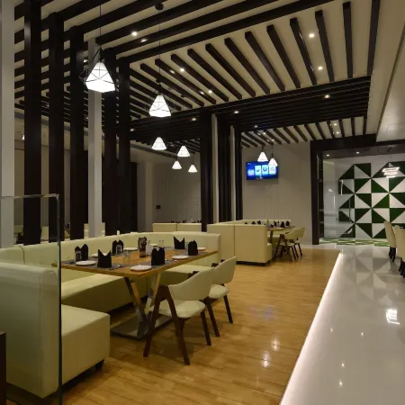 Hotel Jhankar Palace