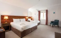 Schull Harbour Hotel & Leisure Centre Hotels in Bantry