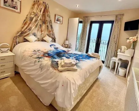 Willow Ridge - a Large Country House with 3 Rental Rooms Hotels in Clutton