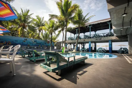 Hotel Playa Paraíso Отели в г. El Conacaste