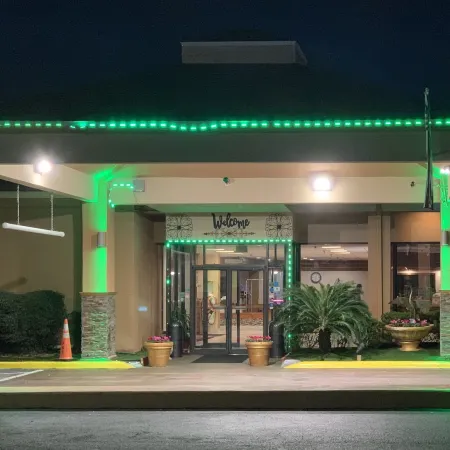 Quality Inn & Suites Pensacola Bayview