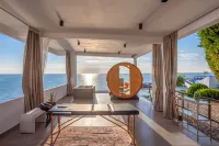 Akrotiri Olympus Luxury Suites Hotels in Дион-Олимп