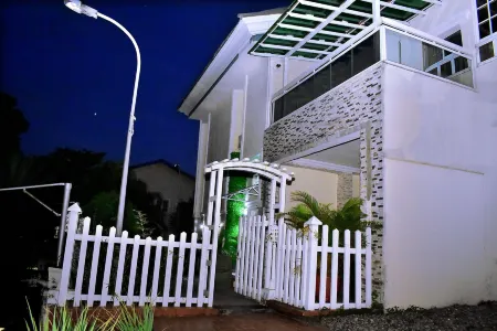 Viola Apartments & Suites