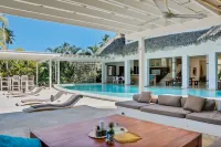 Beachfront Oasis Pool Chef Hskp Sleeps 22
