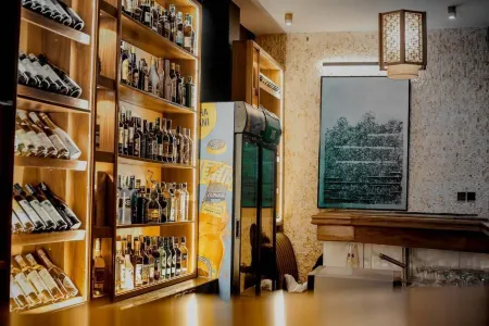 Royal Mgwasi Hotel Отели в г. Мбея