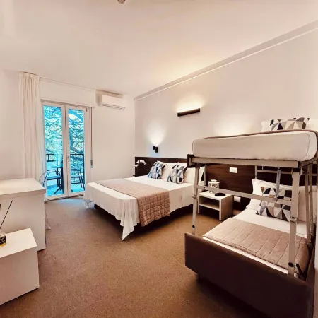 HOTEL NOIR