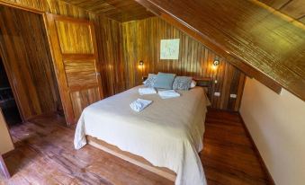 Violeta Homes Monteverde