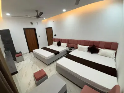 HOTEl SHREE ASHTAVINAYAK GRAND Hotel di Mandla