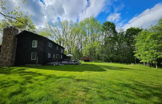 距紐約市1.5小時的鄉村現代小屋，帶熱水浴缸