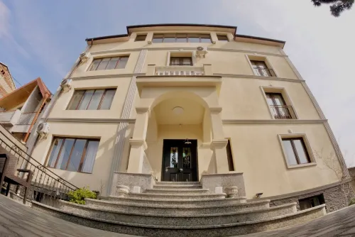 Phazisi Hotel - 3 Sao