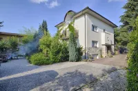 Family Guesthouse GreenSLO Hotels in Siska District