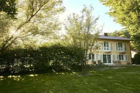 Meinsbur Boutique Hotel Отели в г. Буххольц-ин-дер-Нордхайде