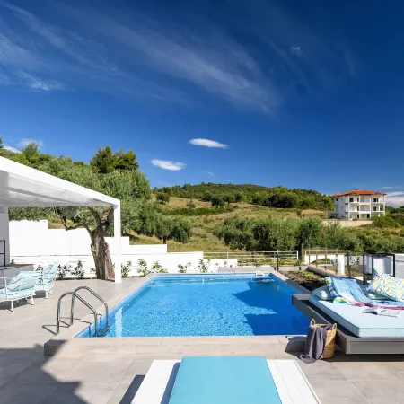 Villa d'Oro - Luxury Villas & Suites