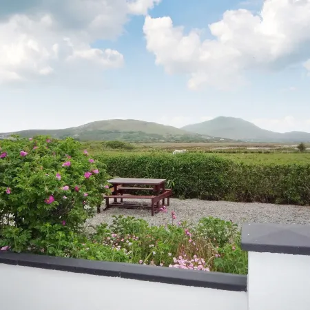 Mountain View Holiday Home by Trident Holiday Homes