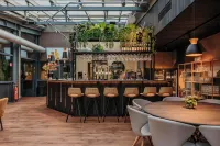 Hotel Mitland - Baarit