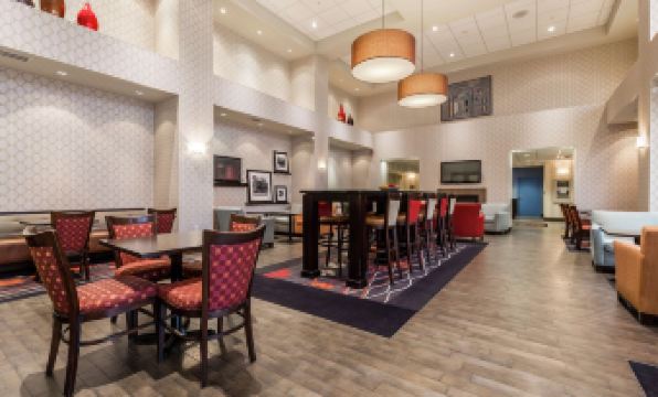 Hampton Inn & Suites by Hilton Lethbridge