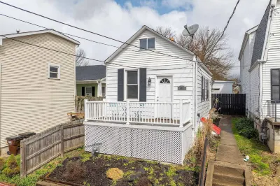 The Covington Cottage