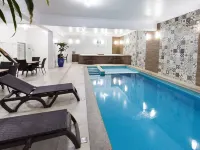 Hotel Bella Camboriú - ที่มีสระว่ายน้ำ