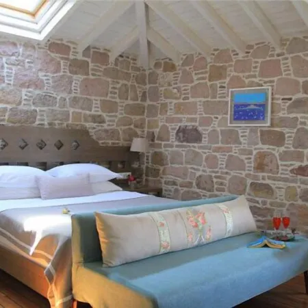 Cunda Lena Otel