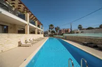 Altirina Studios - Pool