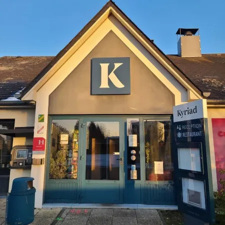 Kyriad Rouen Sud - Oissel Отели в г. Клеон