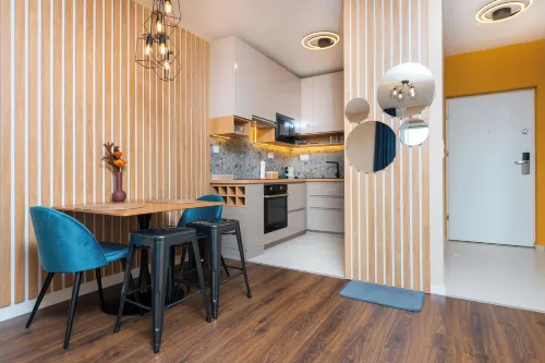 WaterFront City Apartments by UrbanRent - Condos