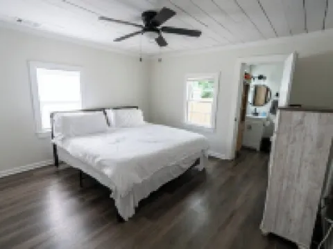 Pet-friendly home walking distance to Downtown Monroe Hotels in Monroe