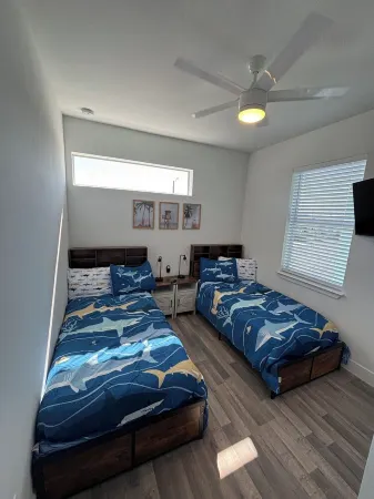 Charming 3-bedroom house in lovely Boynton Beach with WiFi, AC