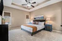 Spacious Retreat in West Omaha 2 King 3 Queen Beds
