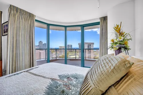 Stunning High-Floor Unit with Spectacular Ocean, Diamond Head, and Waikiki Views - 자쿠지