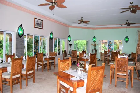 The Islander Hotel Отели рядом с достопримечательностью «Анс Жоржет»